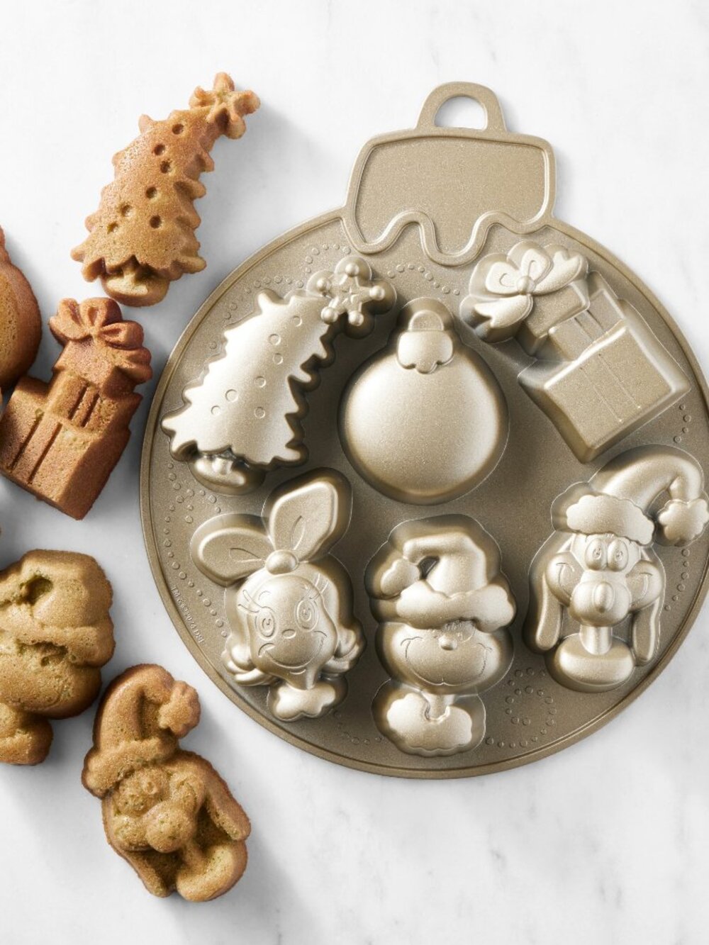 The Grinch™ Nonstick Cast Aluminum Cakelet Pan